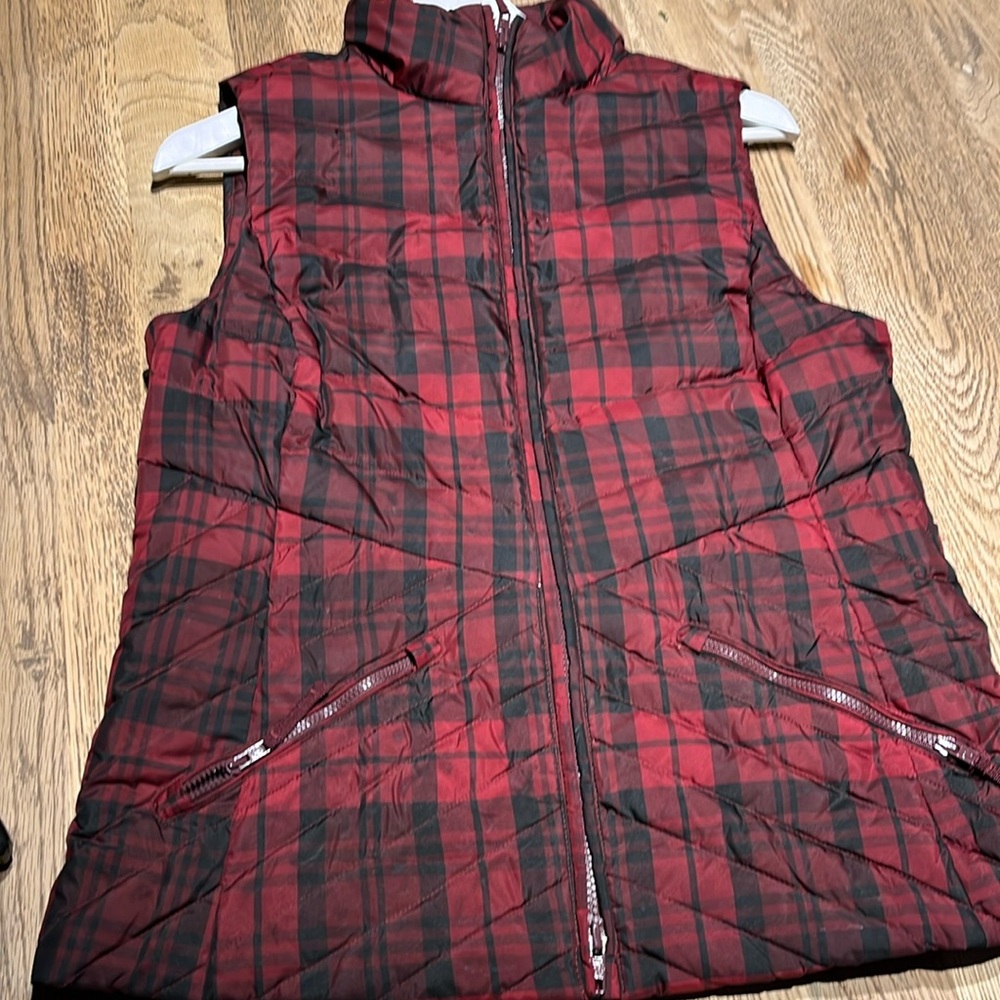 Talbots Plaid Puffer Vest size small